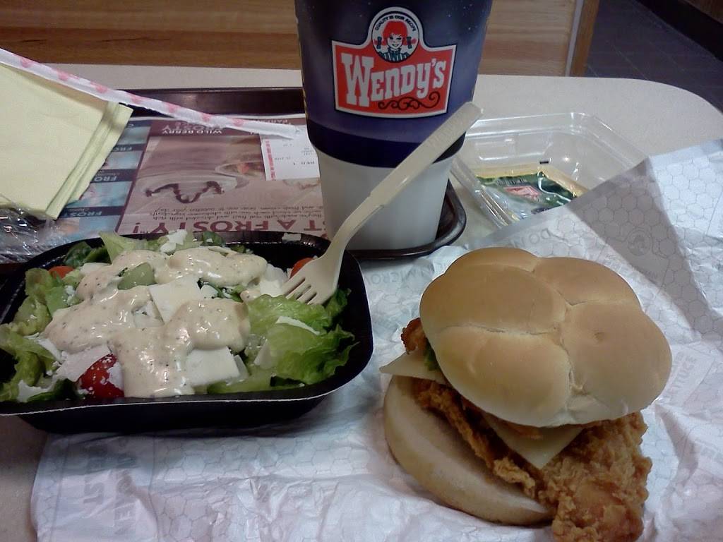 Wendys | restaurant | 1316 Washington St, Hanover, MA 02339, USA | 7818266754 OR +1 781-826-6754