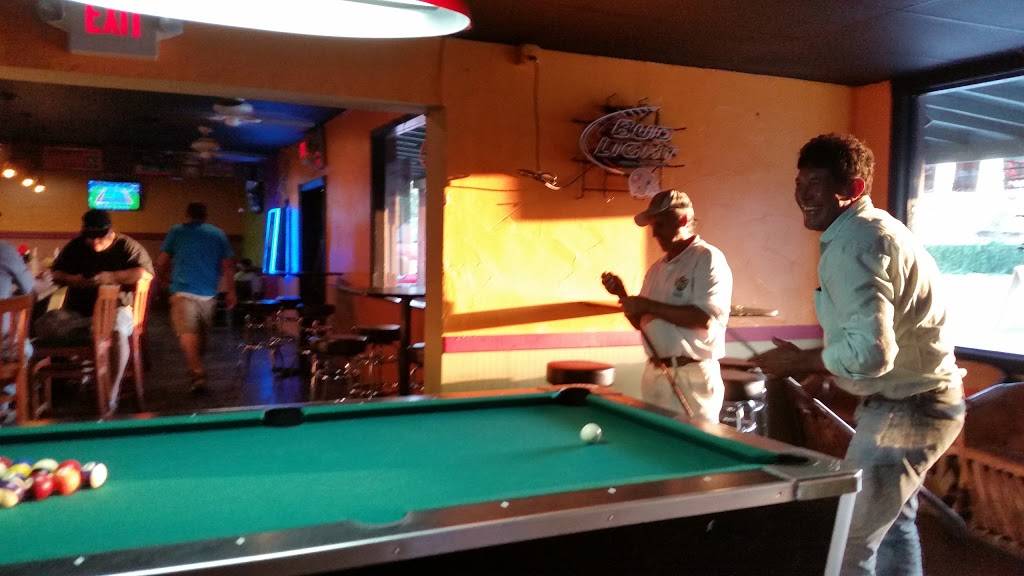 Zitios | restaurant | 11 East St, Woodland, CA 95776, USA | 5306696932 OR +1 530-669-6932