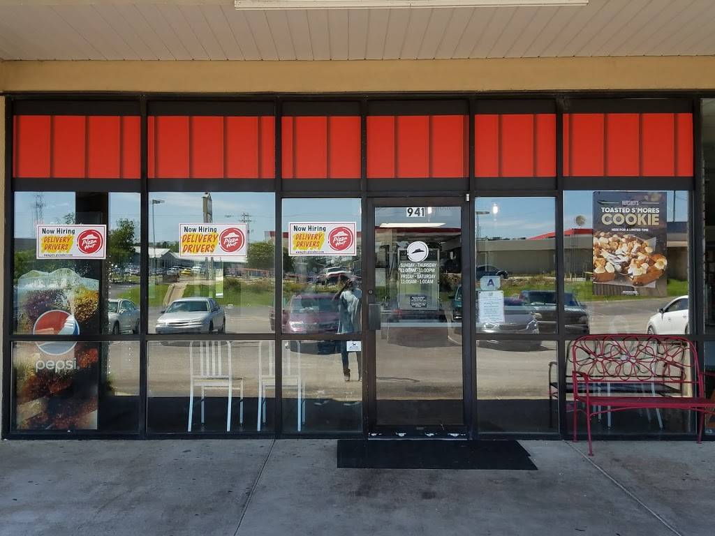 Pizza Hut | restaurant | 941 Chestnut St, Orangeburg, SC 29115, USA | 8035312100 OR +1 803-531-2100