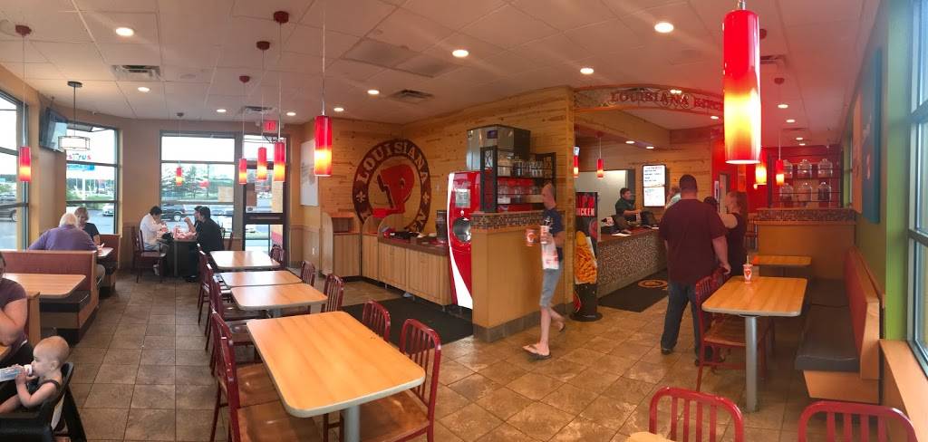 Popeyes Louisiana Kitchen | restaurant | 291 Maine Mall Rd, South Portland, ME 04106, USA | 2078350835 OR +1 207-835-0835