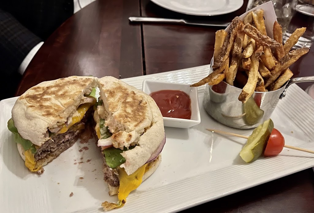 Red Horse | restaurant | 26 Ridge Rd, Rumson, NJ 07760, USA | 7325763400 OR +1 732-576-3400