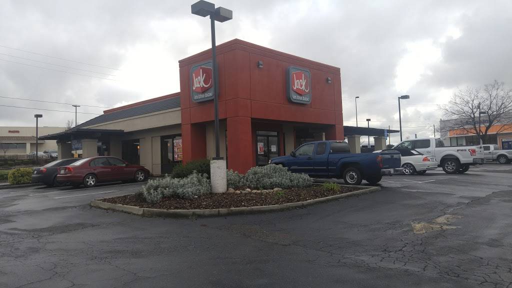 Jack in the Box | restaurant | 1075 S Main St, Red Bluff, CA 96080, USA | 5305292805 OR +1 530-529-2805
