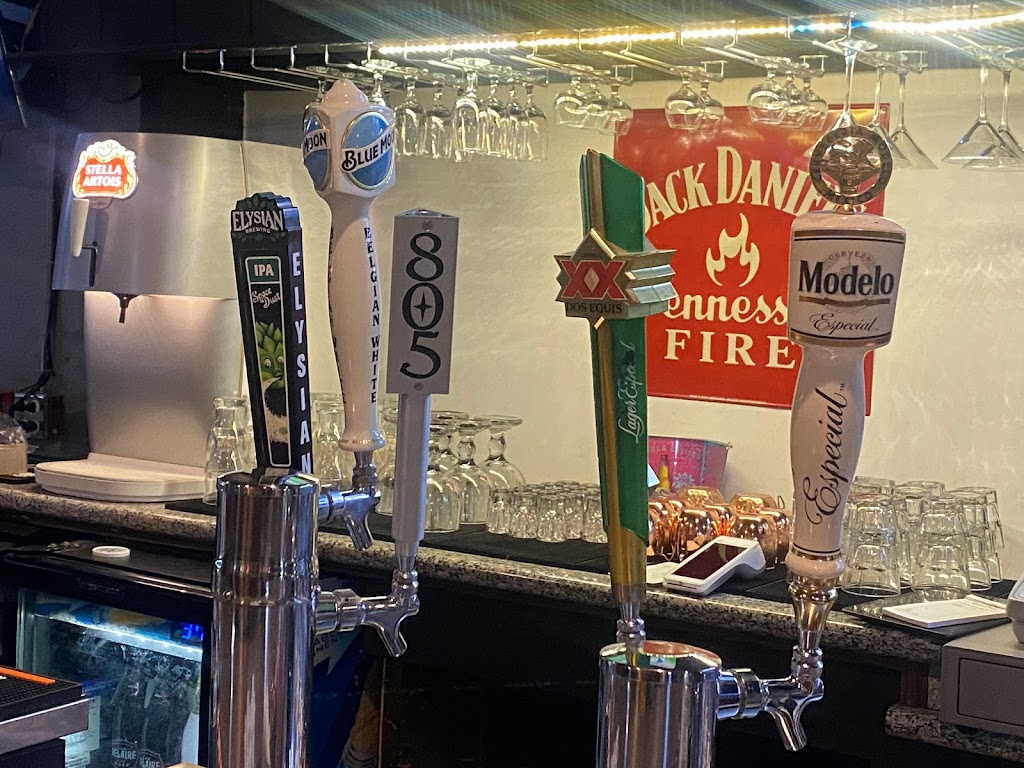 The Bulldog Bar & Grill | restaurant | 16788 Arrow Blvd, Fontana, CA 92335, USA | 9097287223 OR +1 909-728-7223