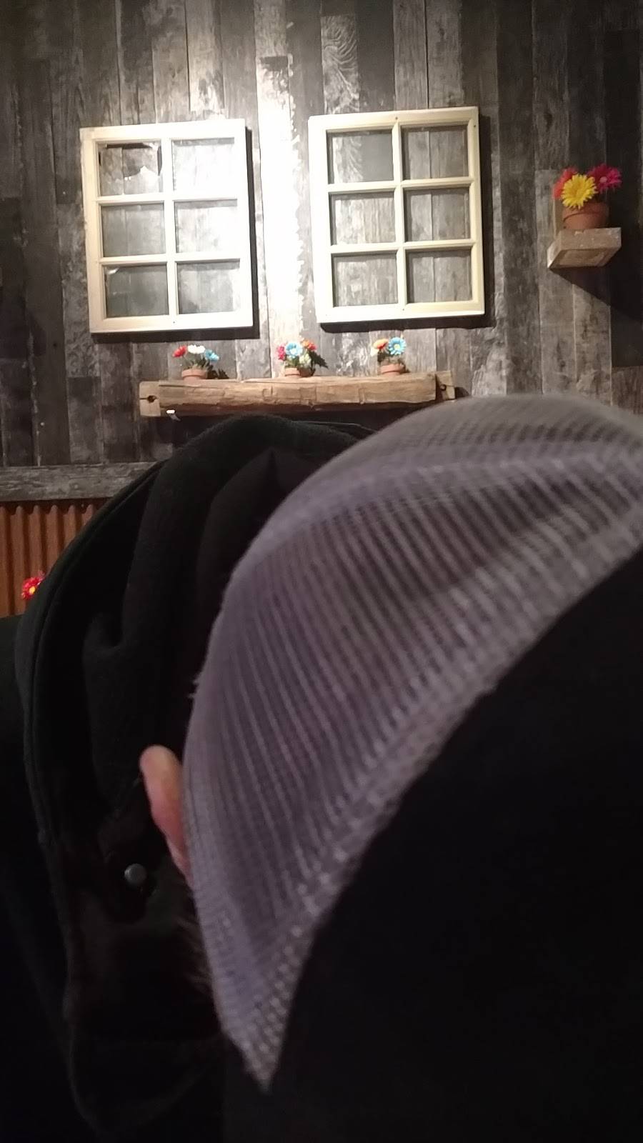 Giant Rustic Pizza | restaurant | 3945 E Camelback Rd, Phoenix, AZ 85018, USA | 6024229300 OR +1 602-422-9300