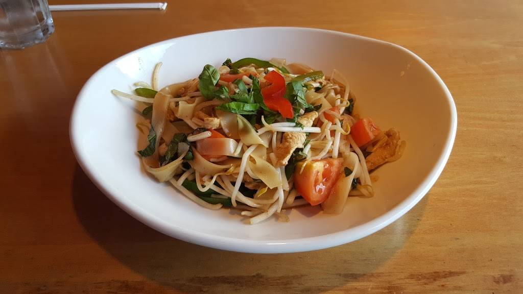 Thai Pepper | restaurant | 631 N 114th St, Omaha, NE 68154, USA | 4024459490 OR +1 402-445-9490