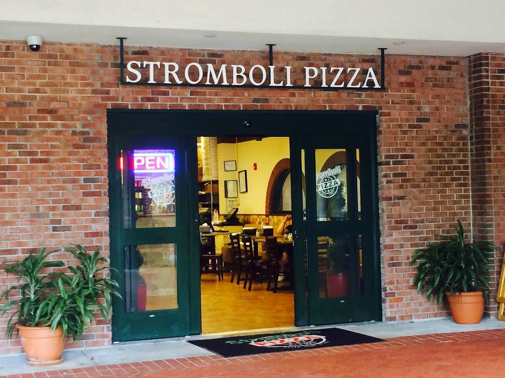 Strombolis Pizza | restaurant | 801 S University Dr, Plantation, FL 33324, USA | 9544722167 OR +1 954-472-2167
