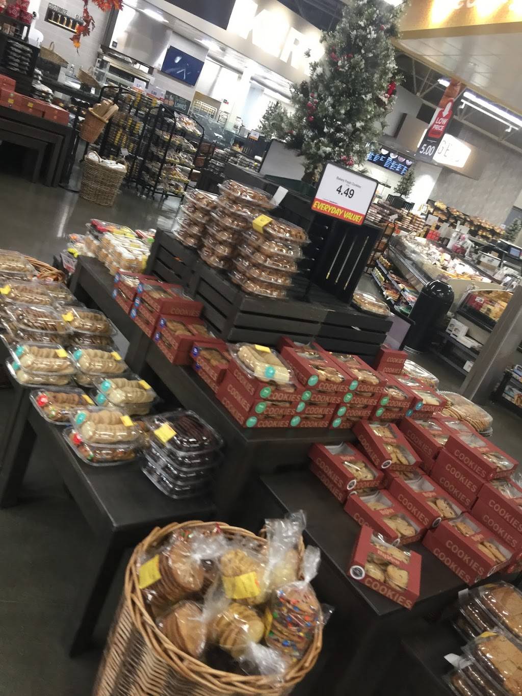 HyVee | restaurant | Eagan, MN 55123, USA | 6514053660 OR +1 651-405-3660