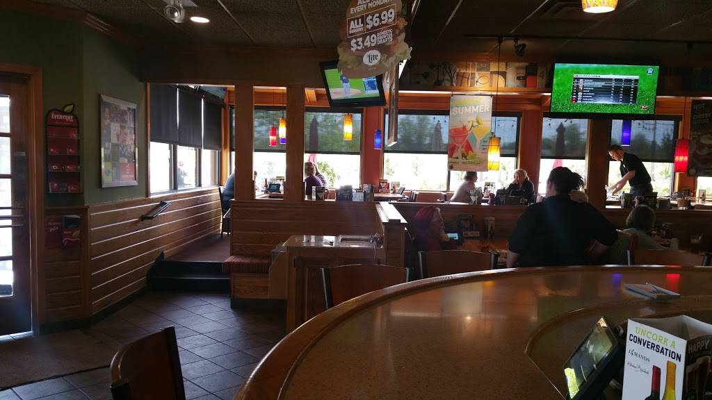 Applebees Grill + Bar | restaurant | 5010 Great Northern Plaza South, North Olmsted, OH 44070, USA | 4407790200 OR +1 440-779-0200