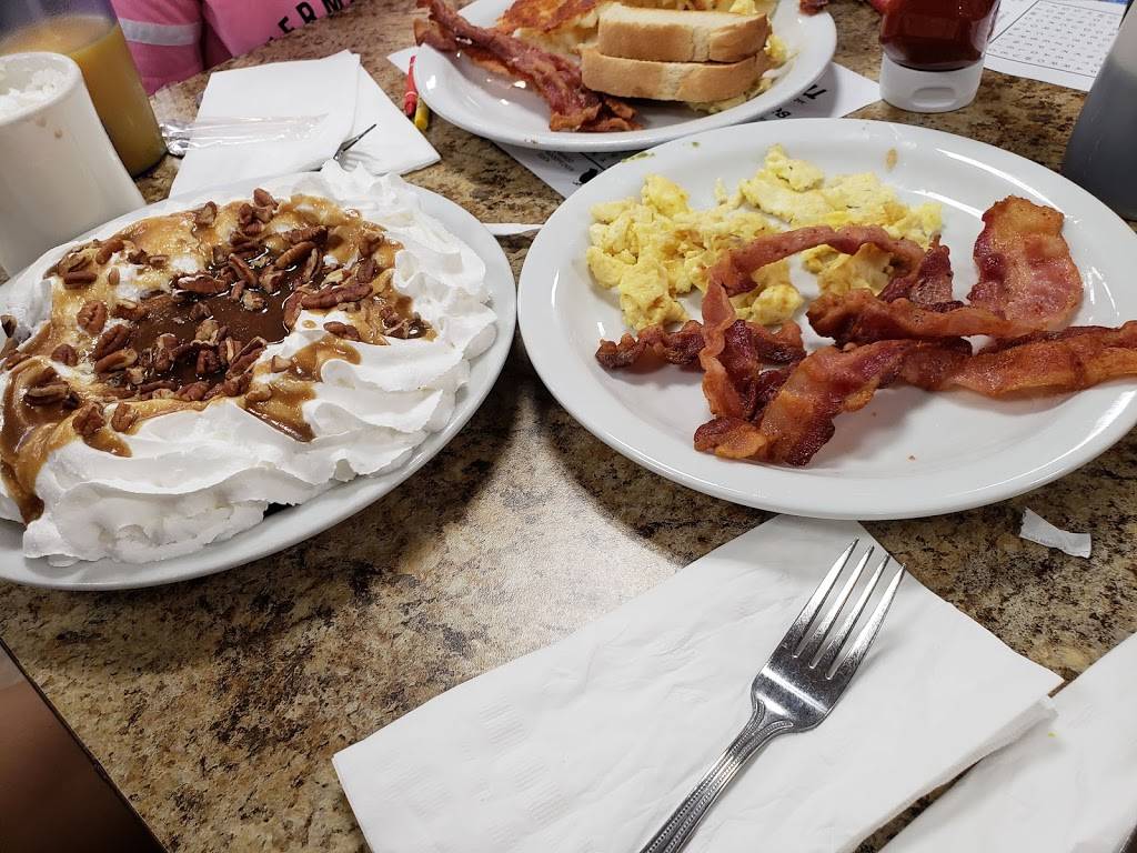 Carolyns Cafe | restaurant | 1150 Brookside Ave, Redlands, CA 92373, USA | 9093358181 OR +1 909-335-8181