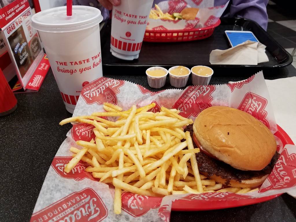 Freddys Frozen Custard & Steakburgers | restaurant | 9790 W Happy Valley Rd, Peoria, AZ 85383, USA | 6235660517 OR +1 623-566-0517