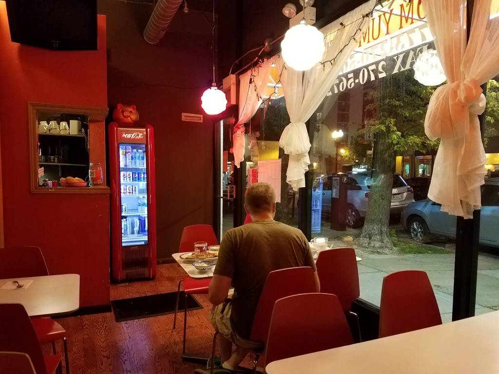 tom yum cafe | restaurant | 608 W Barry Ave, Chicago, IL 60657, USA | 7732705646 OR +1 773-270-5646