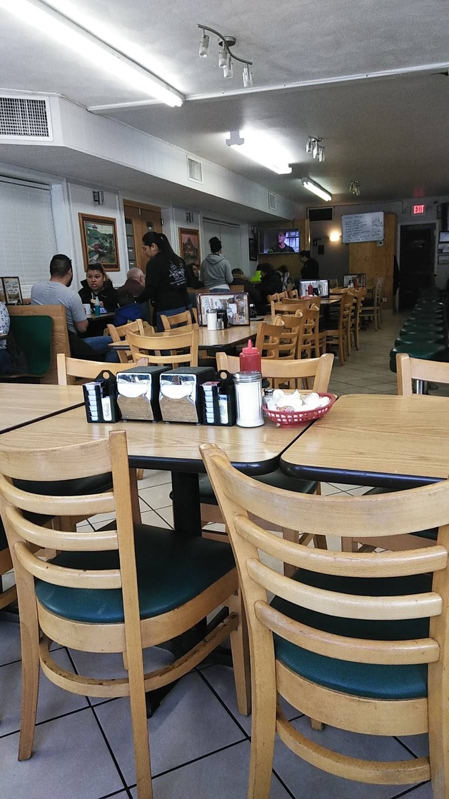 Juans Chuck Wagon Restaurant | restaurant | 1522 Grand Ave, Waukegan, IL 60085, USA | 8476234775 OR +1 847-623-4775