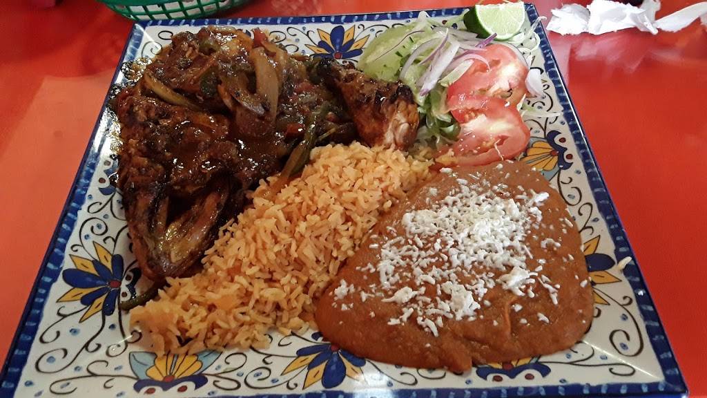 Mariscos El Pulpo | restaurant | 2332 W Oak Ridge Rd, Orlando, FL 32809, USA | 4079307477 OR +1 407-930-7477