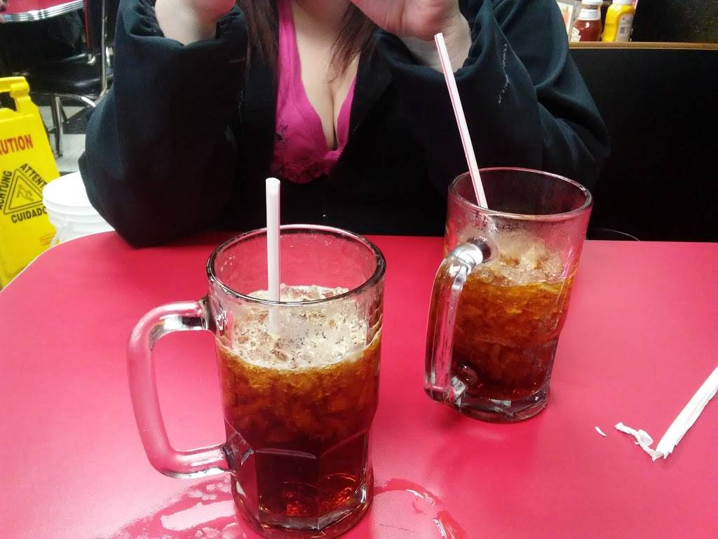 Nuway Burgers | restaurant | 6404 E Central Ave, Wichita, KS 67206, USA | 3166822261 OR +1 316-682-2261