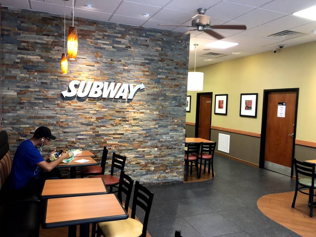 SUBWAY®Restaurant | restaurant | 3167 N Lincoln Ave, Chicago, IL 60657, USA | 7732442266 OR +1 773-244-2266
