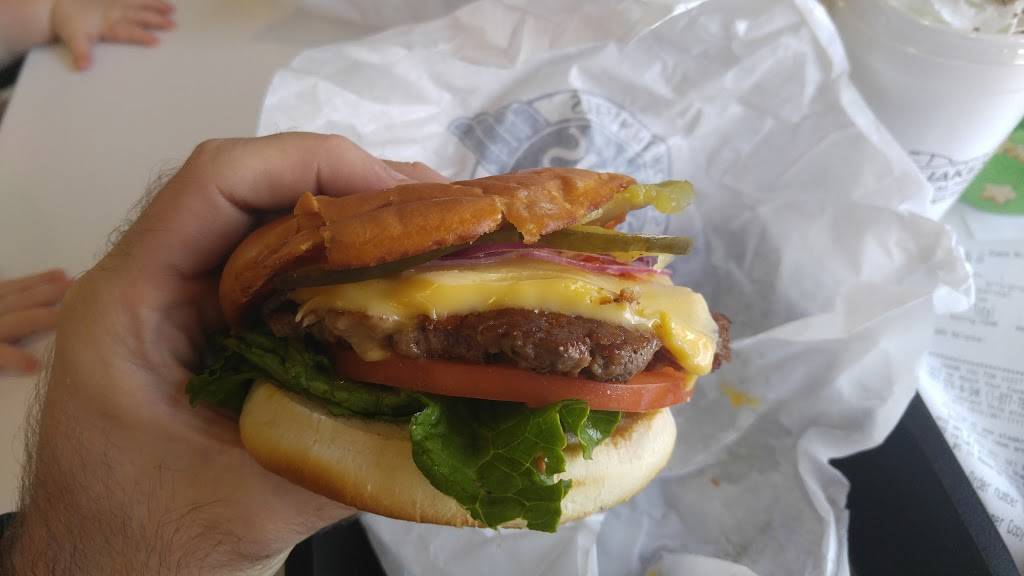 Steak n Shake | restaurant | 7720 Main St, Fogelsville, PA 18051, USA | 6103911111 OR +1 610-391-1111