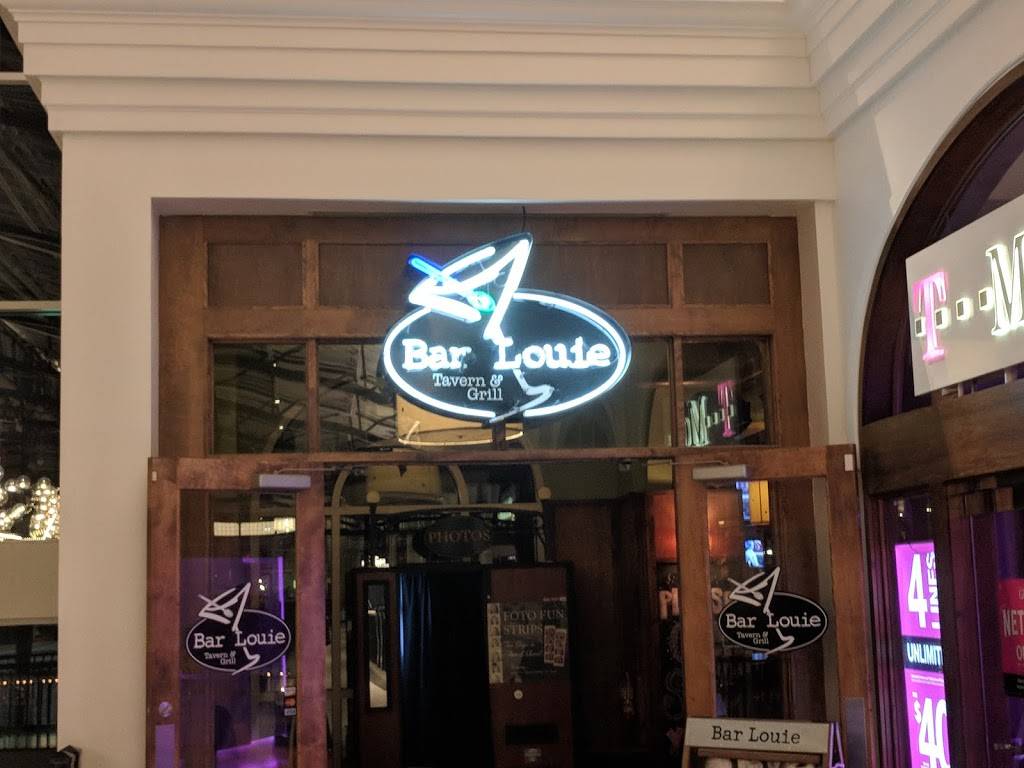 Bar Louie - Easton Town Center | night club | 3970 Easton Station, Columbus, OH 43219, USA | 6144754800 OR +1 614-475-4800