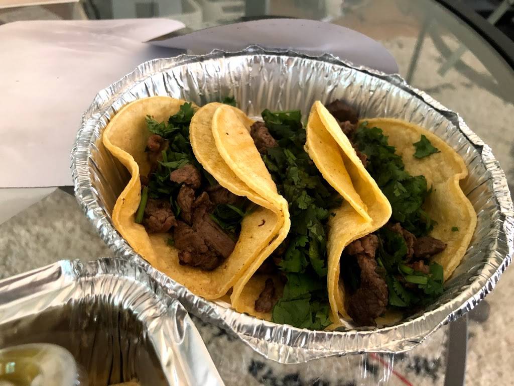 Drewskies Wine Bar & Beer Pub | restaurant | 1746 W US Hwy 6 suite b, Peru, IL 61354, USA | 8156638422 OR +1 815-663-8422