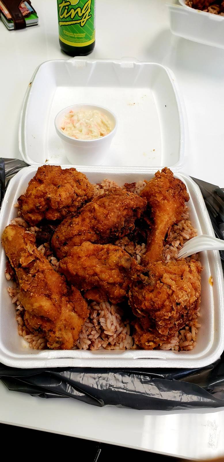 Mitzies Jerk | restaurant | 3337 Bloor St W, Etobicoke, ON M8X 1E9, Canada | 6473450077 OR +1 647-345-0077