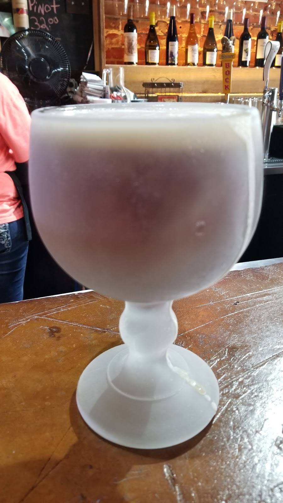 Maypearl Roadhouse | restaurant | 220 S Main St, Maypearl, TX 76064, USA | 9723517501 OR +1 972-351-7501