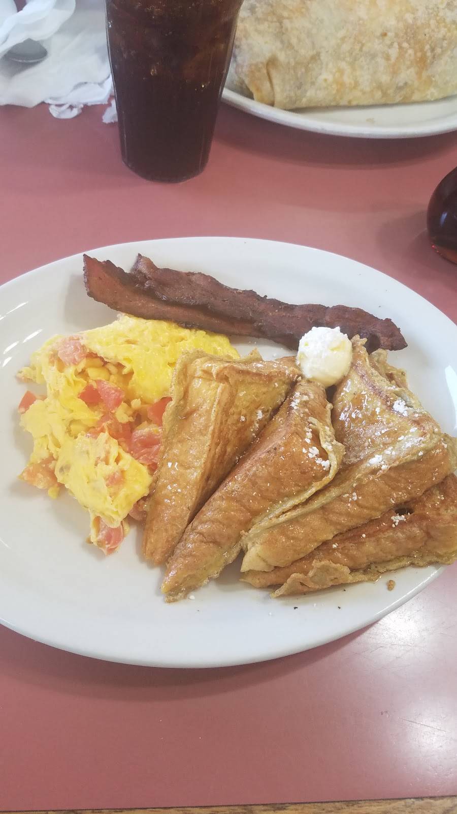 Franciscos Country Kitchen | restaurant | 1701 N Broadway, Santa Maria, CA 93458, USA | 8059250035 OR +1 805-925-0035