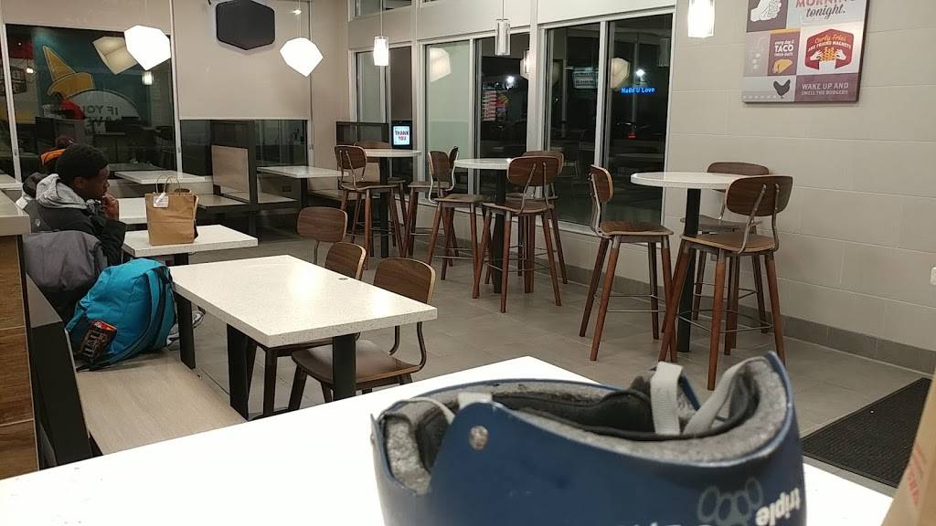 Jack in the Box | restaurant | 2101 E Anaheim St, Long Beach, CA 90804, USA | 5624398958 OR +1 562-439-8958