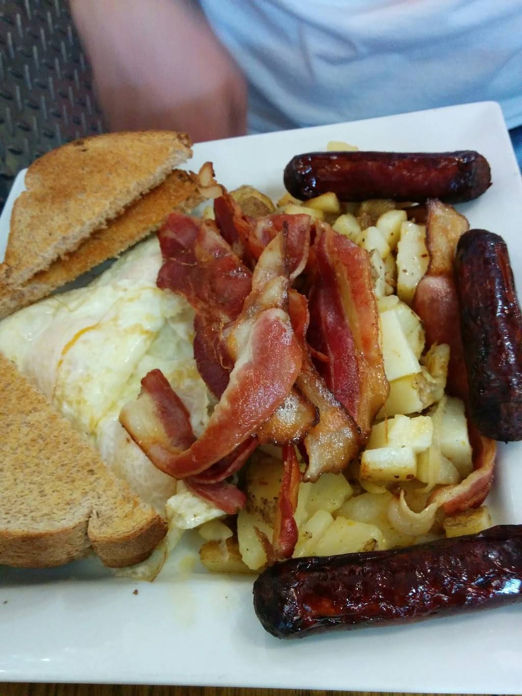 Lonnies On Market St | restaurant | 42 Market St, Brantford, ON N3T 2K6, Canada | 5197520011 OR +1 519-752-0011