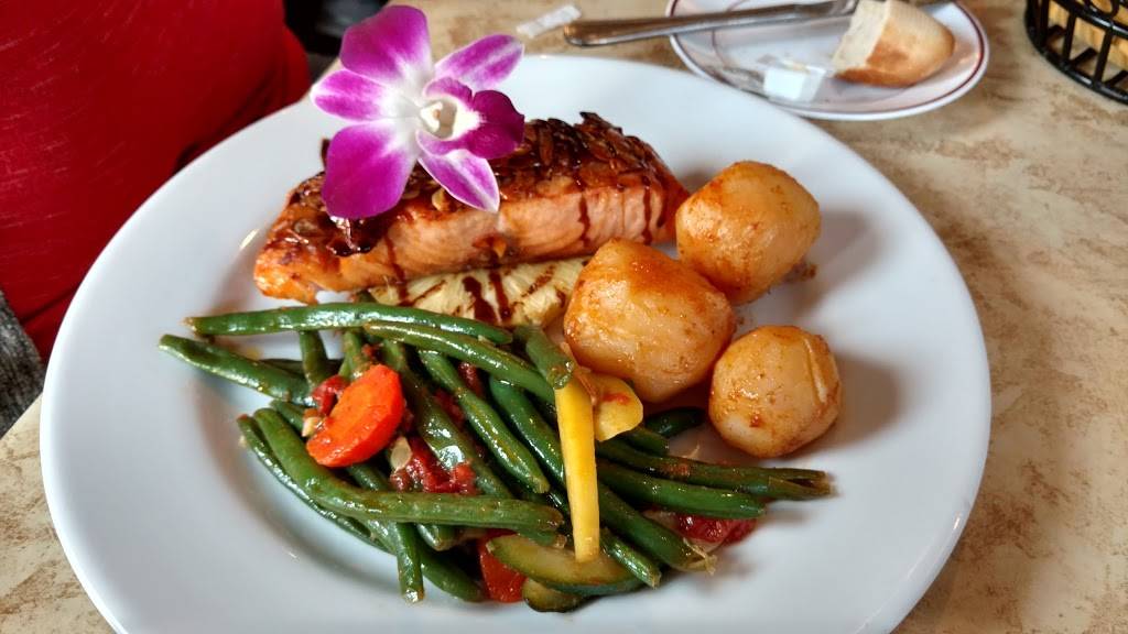 Fernando’s Dockside Grille | restaurant | 2214 SE Veterans Memorial Pkwy, Port St. Lucie, FL 34952, USA | 7723371110 OR +1 772-337-1110