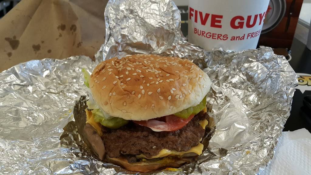 Five Guys | meal takeaway | 8001 S Orange Blossom Trail, Orlando, FL 32809, USA | 4078129349 OR +1 407-812-9349