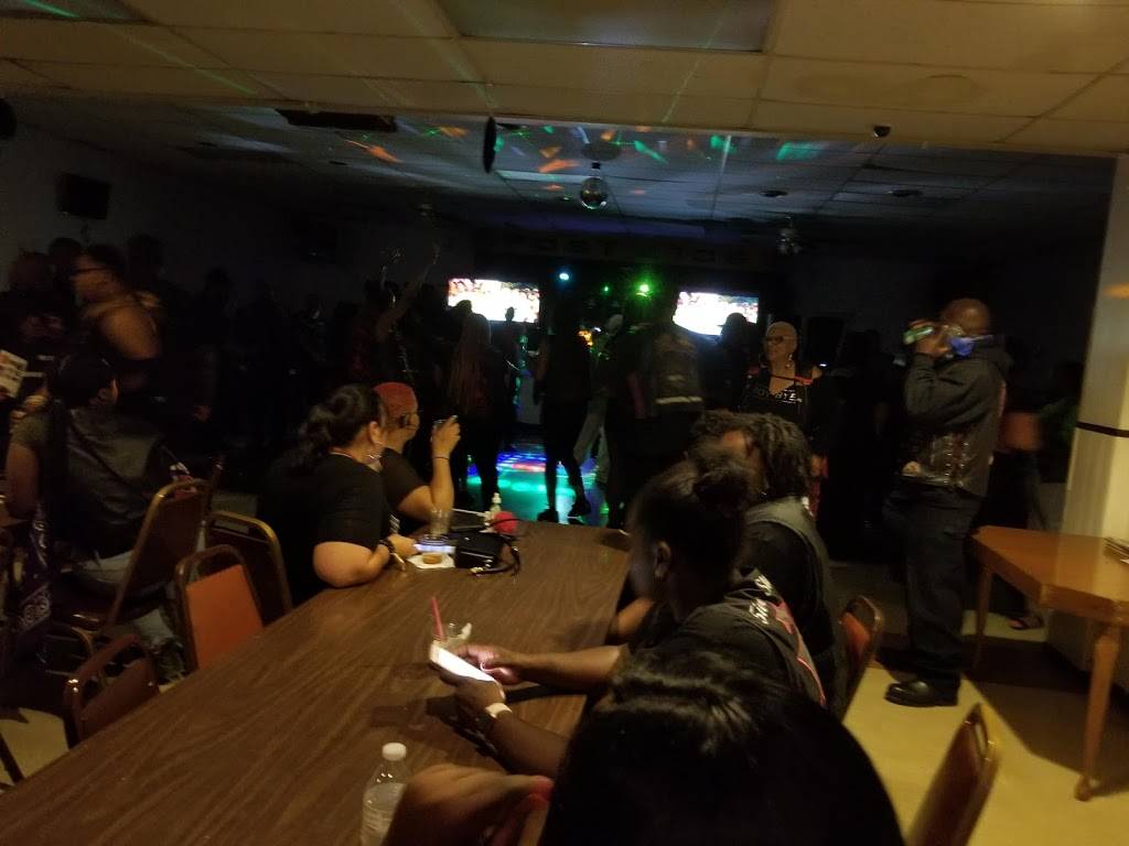 TOUCHDOWN WINGS | restaurant | S. Hairston &, Covington Hwy, Decatur, GA 30035, USA | 7703239711 OR +1 770-323-9711