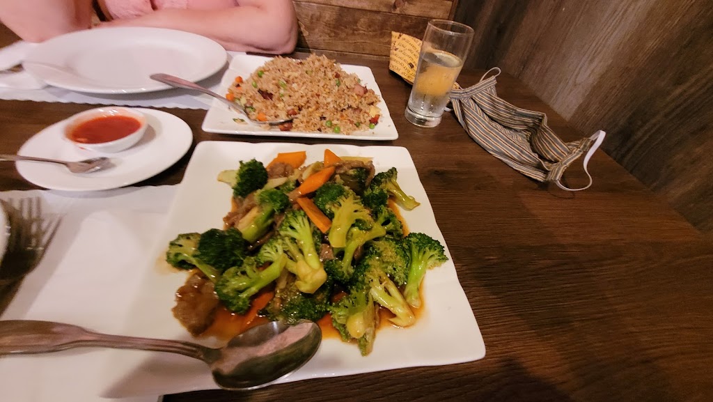 China Village | restaurant | 138B Calistoga Rd, Santa Rosa, CA 95409, USA | 7076660888 OR +1 707-666-0888