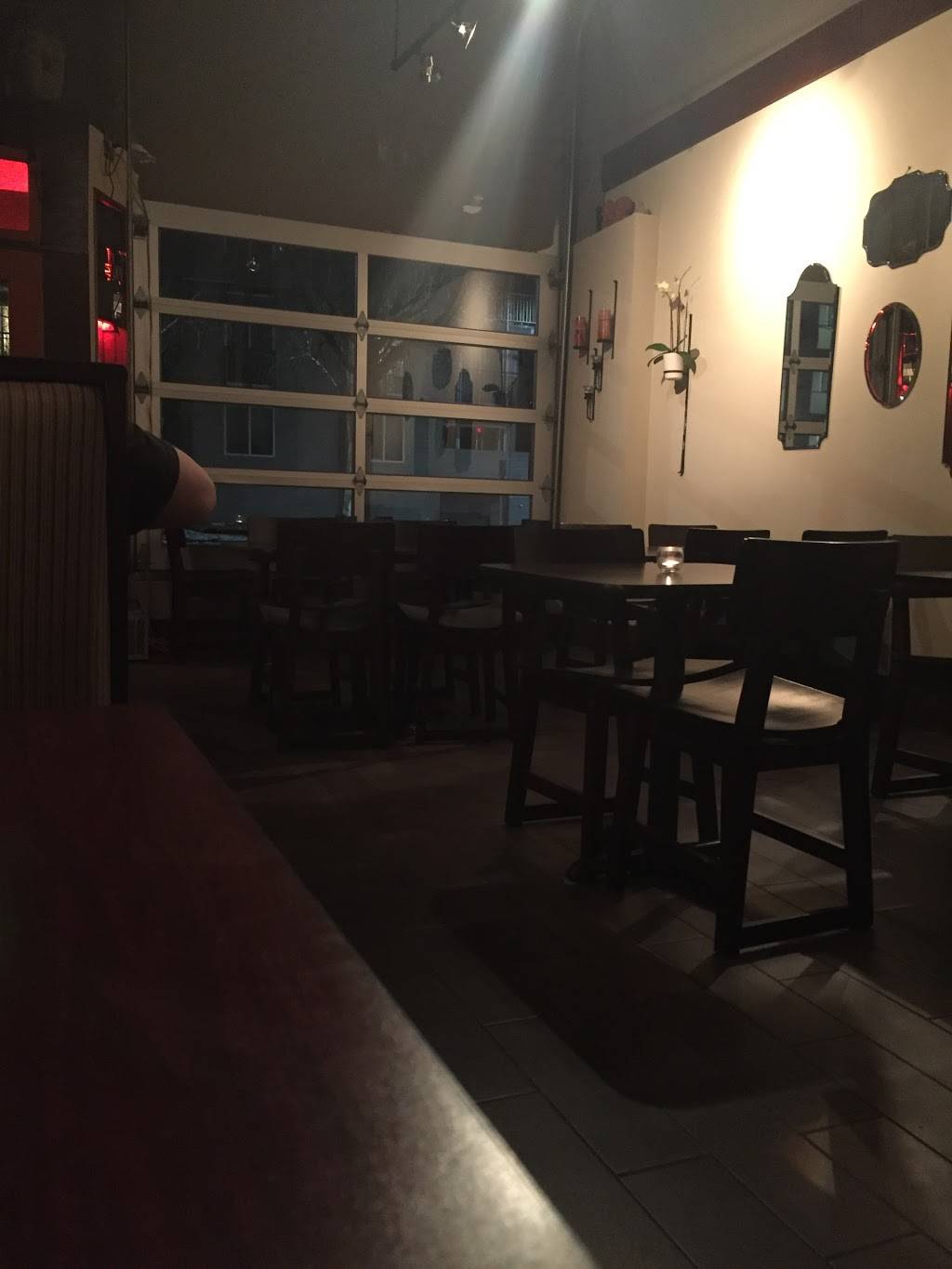 Tangerine Thai Restaurant | restaurant | 5914 Phinney Ave N, Seattle, WA 98103, USA | 2067068424 OR +1 206-706-8424