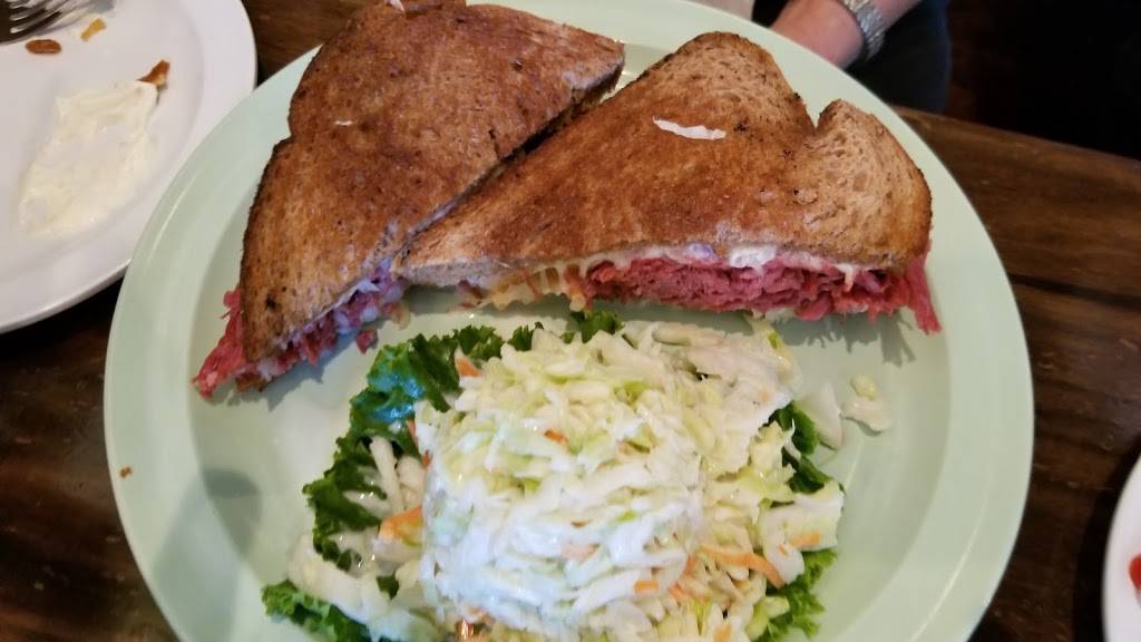 Donovans Irish Pub | restaurant | 7440 US-1, St. Augustine, FL 32095, USA | 9048290000 OR +1 904-829-0000