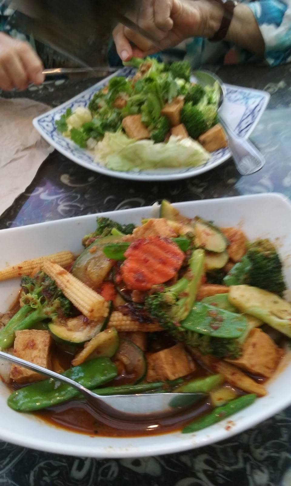 Pattaya Thai Restaurant | restaurant | 5918 Hollister Ave, Goleta, CA 93117, USA | 8059642800 OR +1 805-964-2800