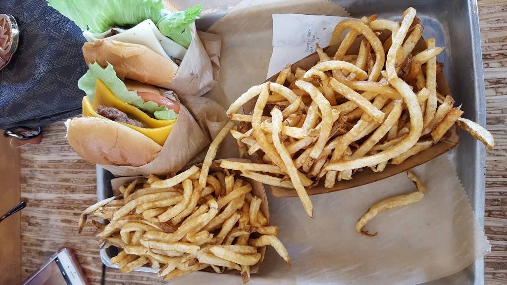 Elevation Burger | restaurant | 16010 NW 57th Ave #138, Miami Lakes, FL 33014, USA | 7865175775 OR +1 786-517-5775