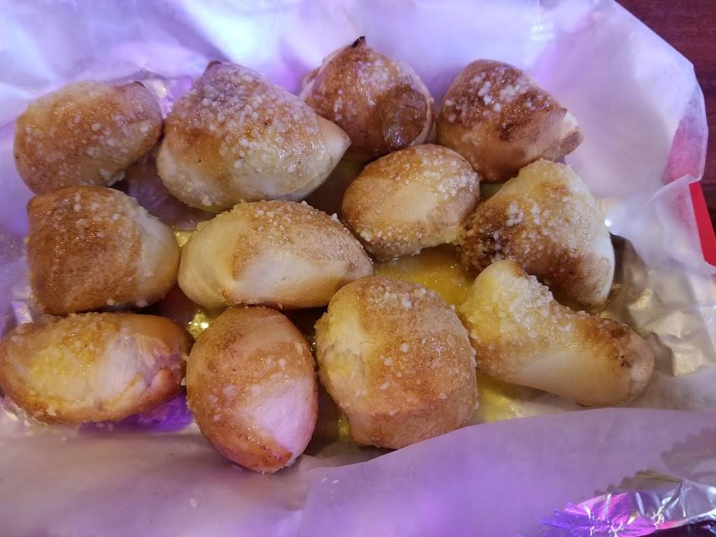 Porkys Pizza Trof | restaurant | 4811 OH-2, Oak Harbor, OH 43449, USA | 4198981500 OR +1 419-898-1500