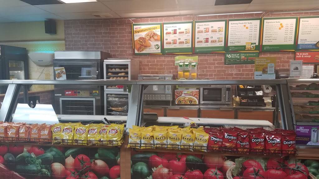 Subway Restaurants | restaurant | 10904 Scarsdale Blvd Suite 180 Scarsdale Village SC, Houston, TX 77089, USA | 2814847223 OR +1 281-484-7223