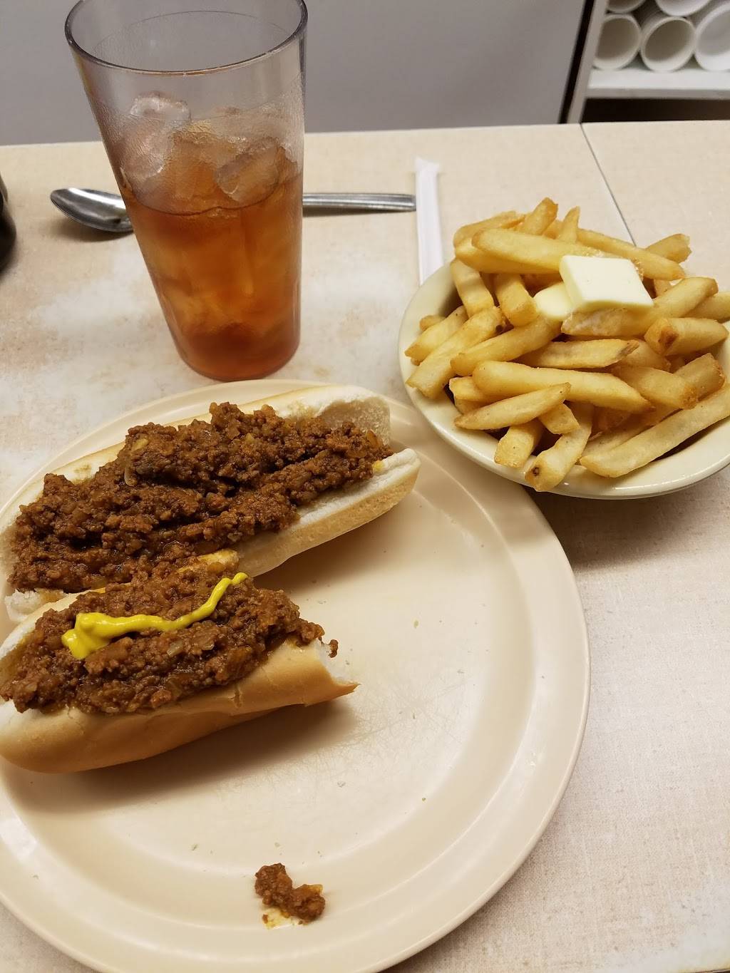 Heggys Nut Shop | restaurant | 3200 Tuscarawas St W, Canton, OH 44708, USA | 3304546611 OR +1 330-454-6611