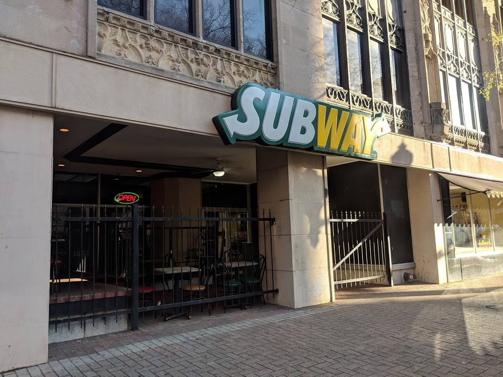 Subway | restaurant | 425 Texas St, Shreveport, LA 71101, USA | 3184244202 OR +1 318-424-4202