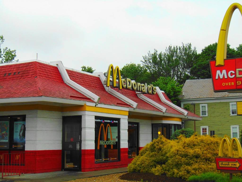 McDonalds | cafe | 117 West St, Ware, MA 01082, USA | 4139673485 OR +1 413-967-3485
