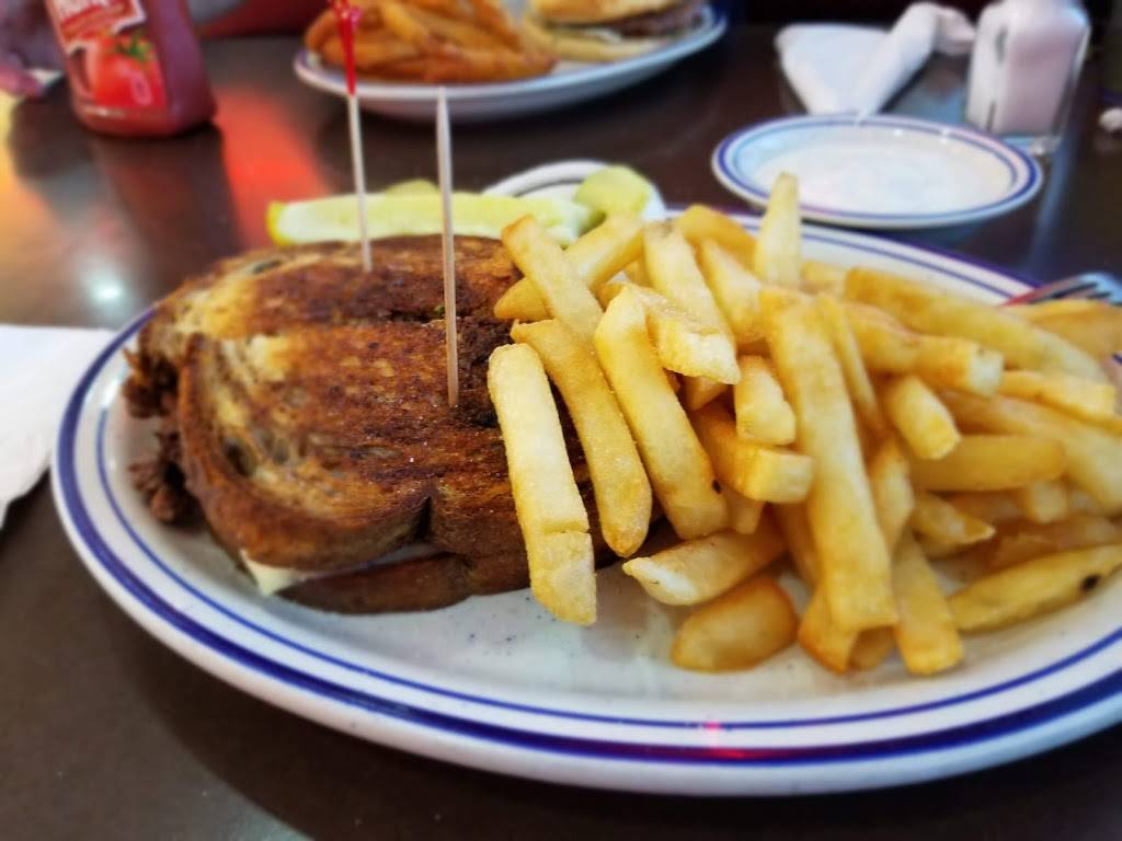 Corner Cafe | restaurant | 530 W Main St, Collinsville, OK 74021, USA | 9185538080 OR +1 918-553-8080