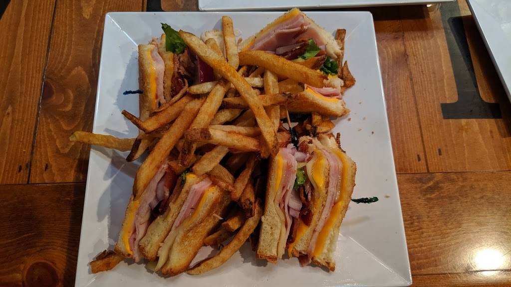 B&D Burgers - West Congress Street | restaurant | 209 W Congress St, Savannah, GA 31401, USA | 9122388315 OR +1 912-238-8315