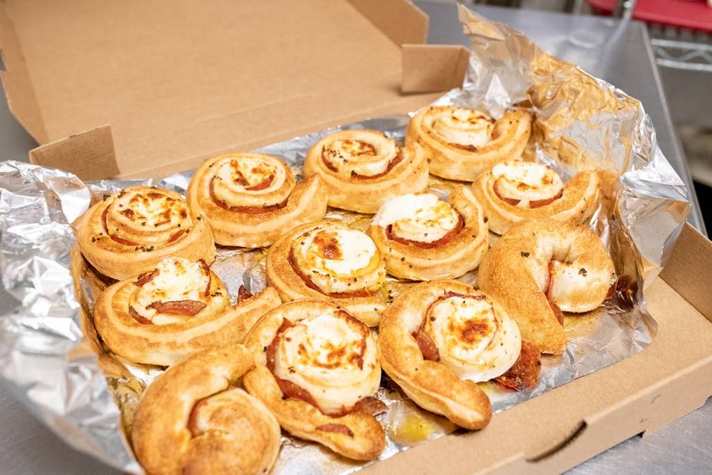 Double Take Pizza | restaurant | 403 N Grove St, Eustis, FL 32726, USA | 3524830222 OR +1 352-483-0222