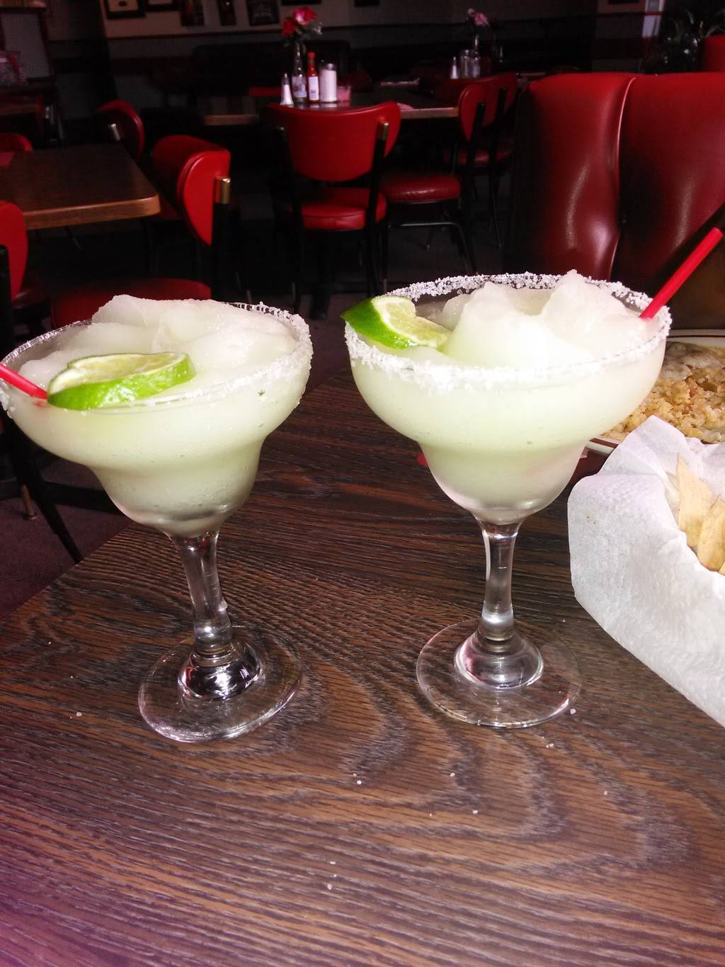 Familia Juarezs Restaurant | restaurant | 617 Paradise Rd, Modesto, CA 95351, USA | 2095227937 OR +1 209-522-7937