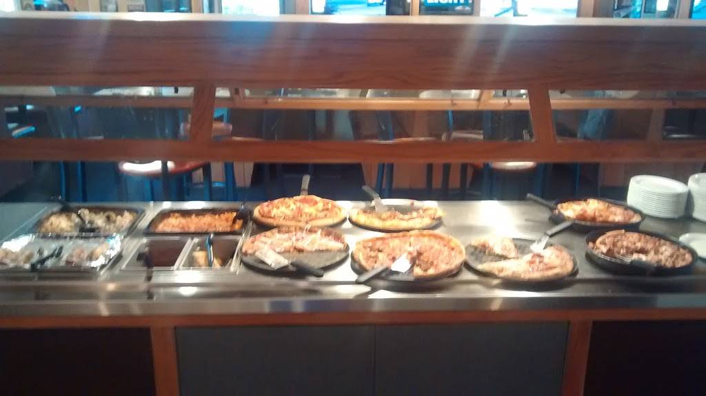 Pizza Hut | meal takeaway | 2345 National Rd, Wheeling, WV 26003, USA | 3042420880 OR +1 304-242-0880