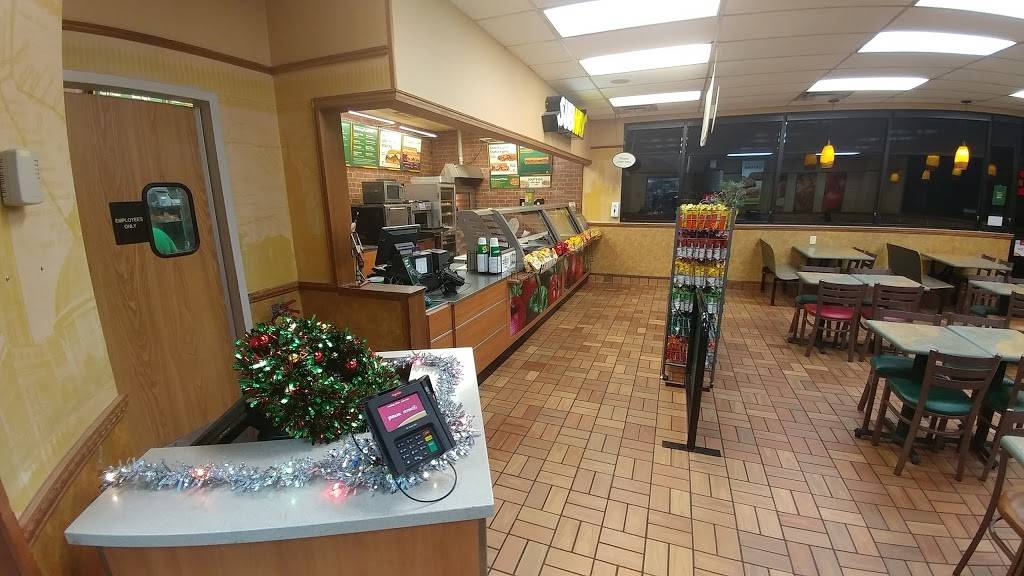 Subway Restaurants | restaurant | 11633 Greencastle Pike, Hagerstown, MD 21740, USA | 3015829007 OR +1 301-582-9007