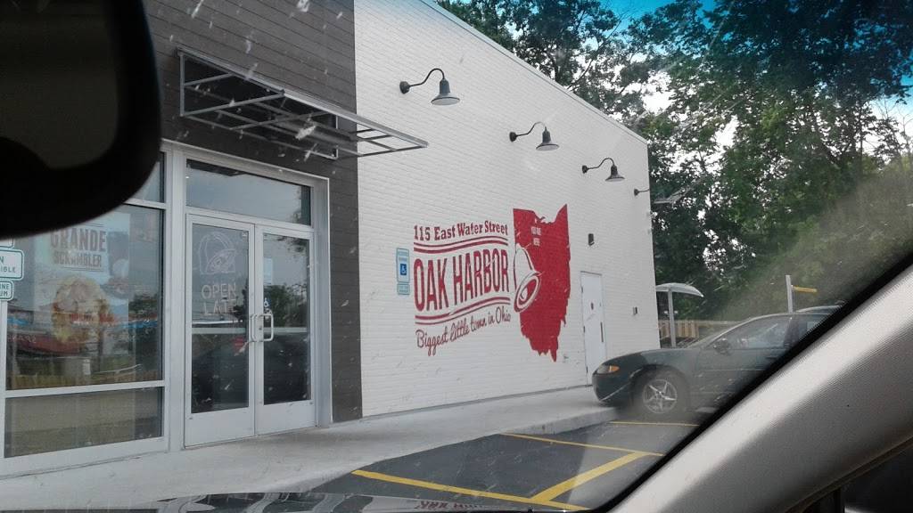 Taco Bell | meal takeaway | 115 E Water St, Oak Harbor, OH 43449, USA | 4196076280 OR +1 419-607-6280