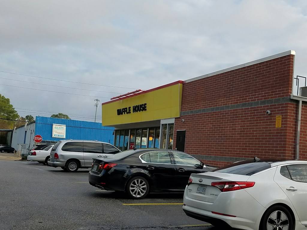 Waffle House | meal takeaway | 2233 E Pass Rd, Gulfport, MS 39507, USA | 2288963637 OR +1 228-896-3637
