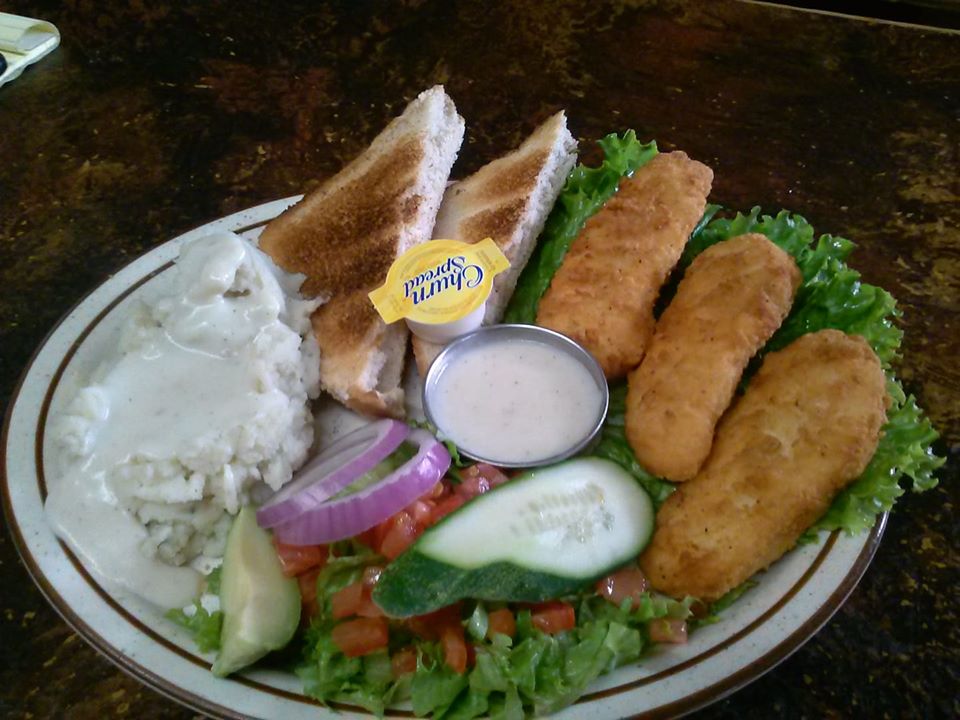 My Tias Café | restaurant | 107 NM-378, Cerro, NM 87519, USA | 5755862203 OR +1 575-586-2203