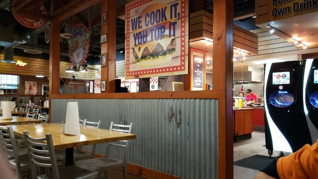 Fuddruckers | restaurant | 5601 SW Loop 820, Fort Worth, TX 76132, USA | 8172630996 OR +1 817-263-0996